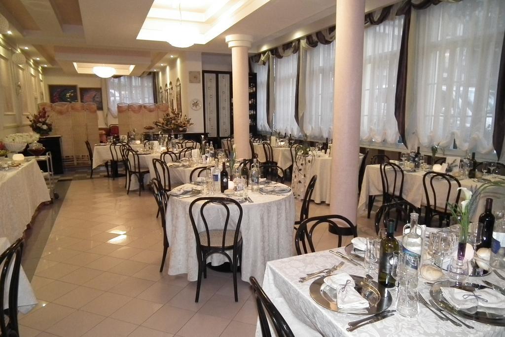 Hotel Montepizzo Lizzano In Belvedere Exterior foto